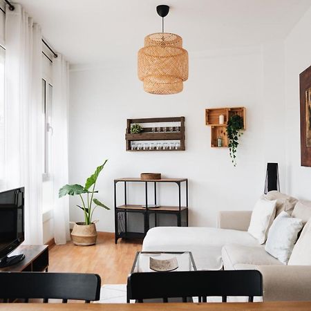 ברצלונה Sunny And Modern Apartment Ideal For Groups מראה חיצוני תמונה