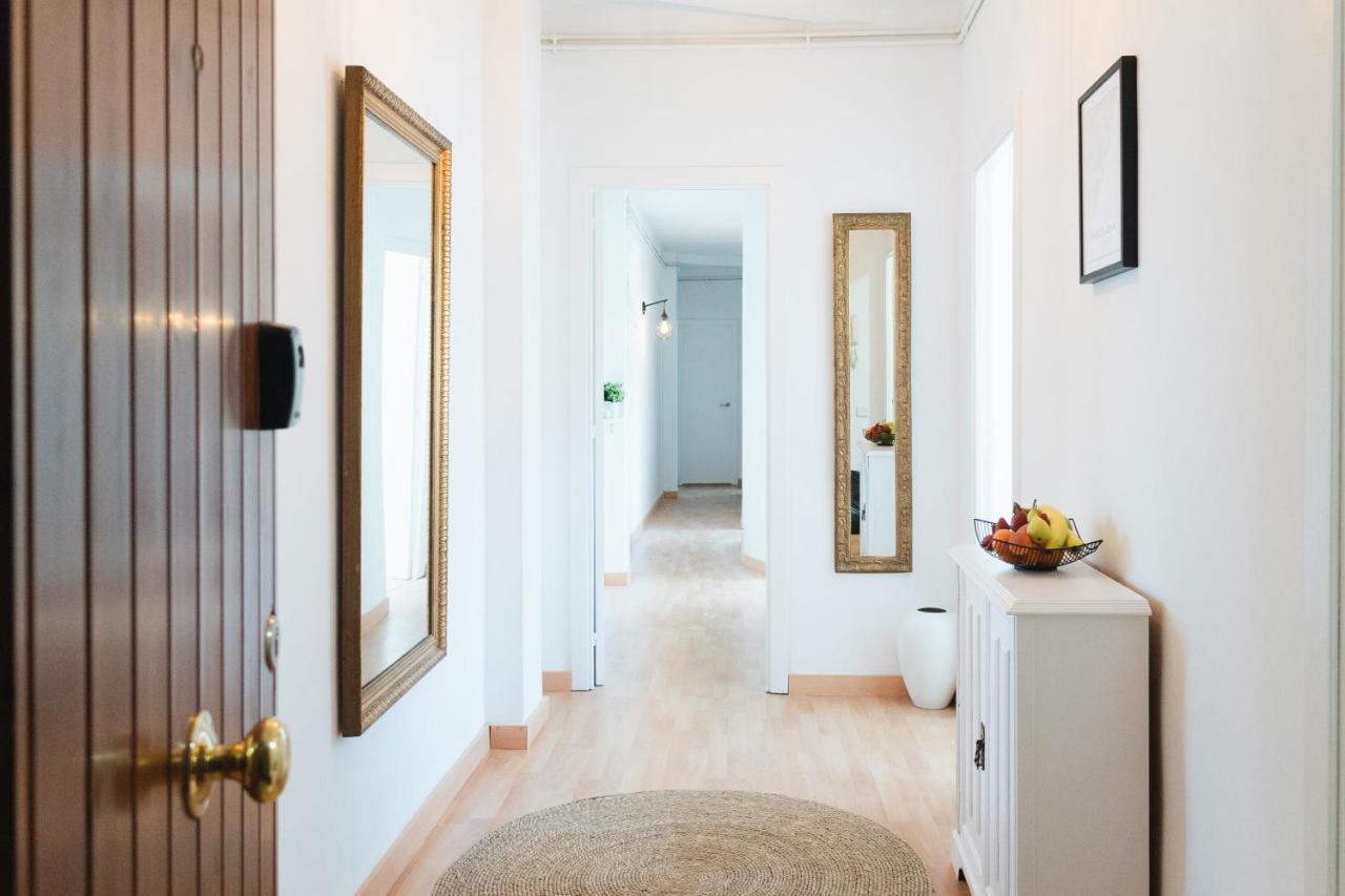ברצלונה Sunny And Modern Apartment Ideal For Groups מראה חיצוני תמונה