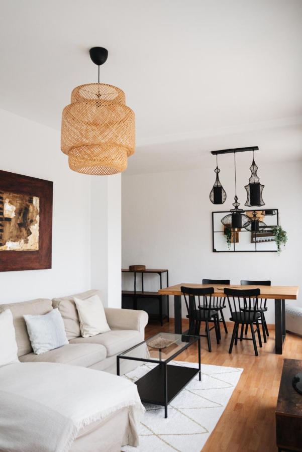 ברצלונה Sunny And Modern Apartment Ideal For Groups מראה חיצוני תמונה